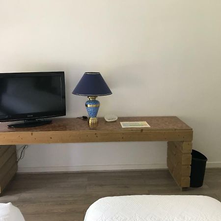 Готель Le Vieux Logis De Clam Екстер'єр фото