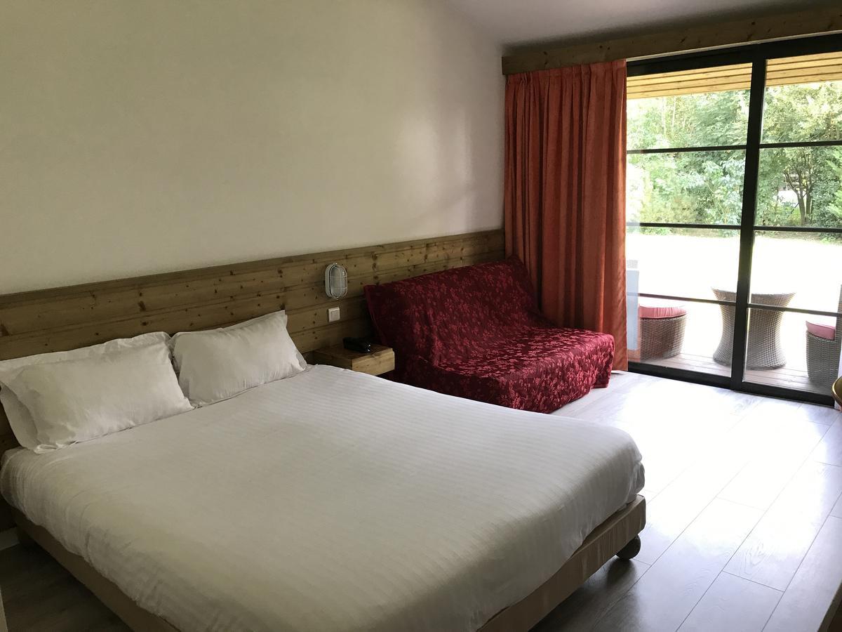 Готель Le Vieux Logis De Clam Екстер'єр фото